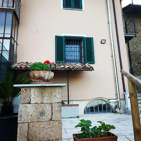 Casetta Le Viole بيت للعطل كوستيليولي دستي